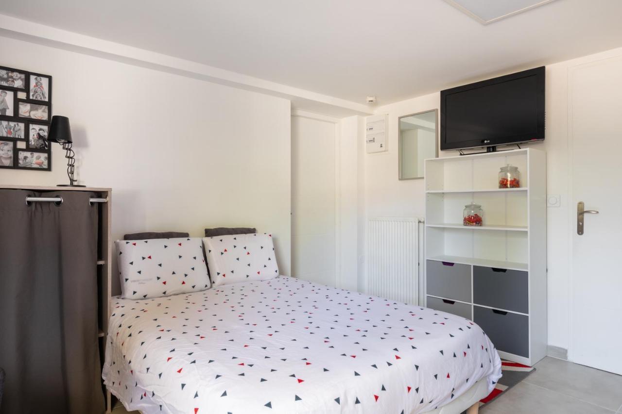 Trendy Studios Tassin Экстерьер фото