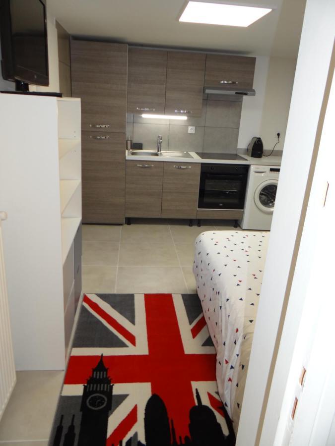 Trendy Studios Tassin Экстерьер фото