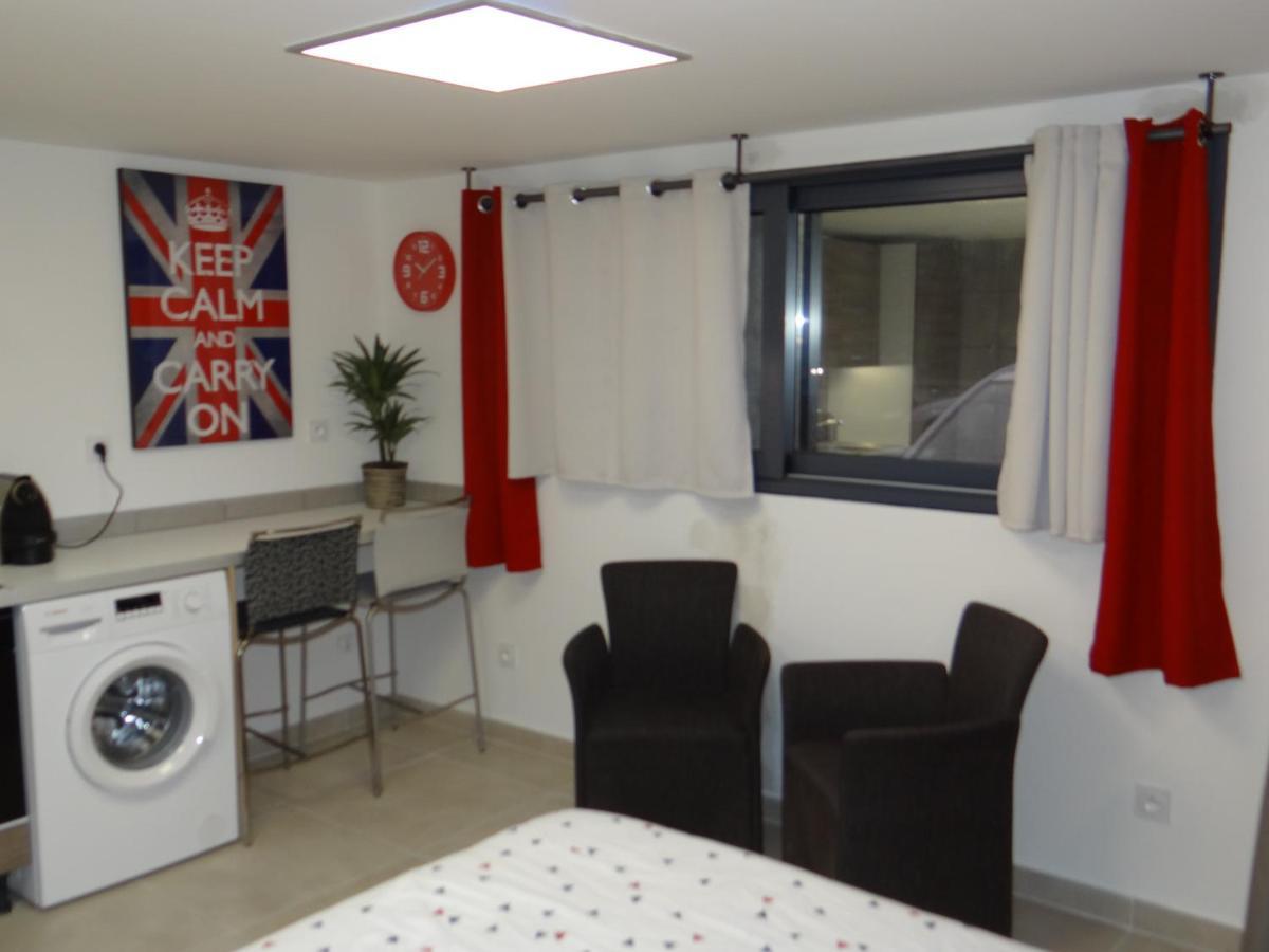 Trendy Studios Tassin Экстерьер фото